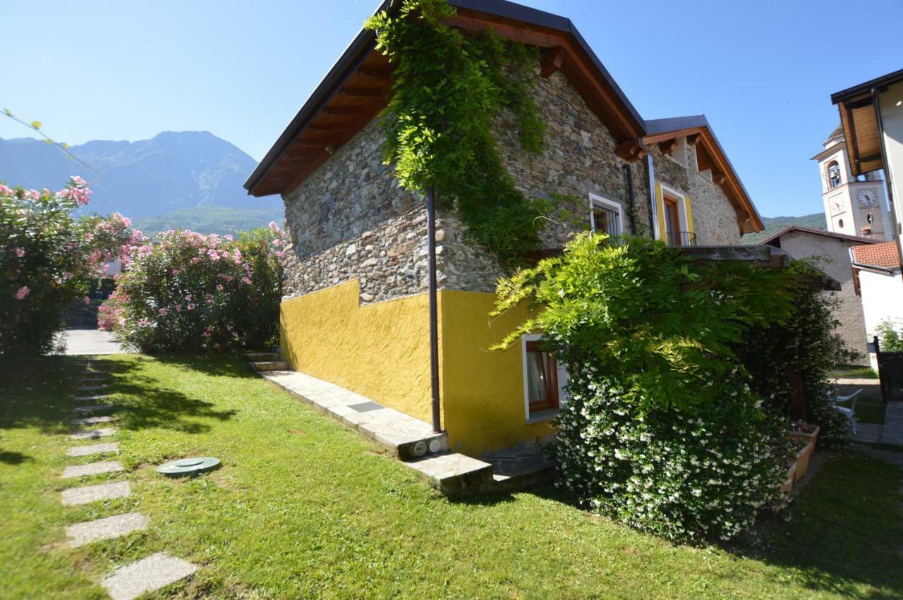 Villa Rustico Giulietta E Romeo Colico Exterior foto