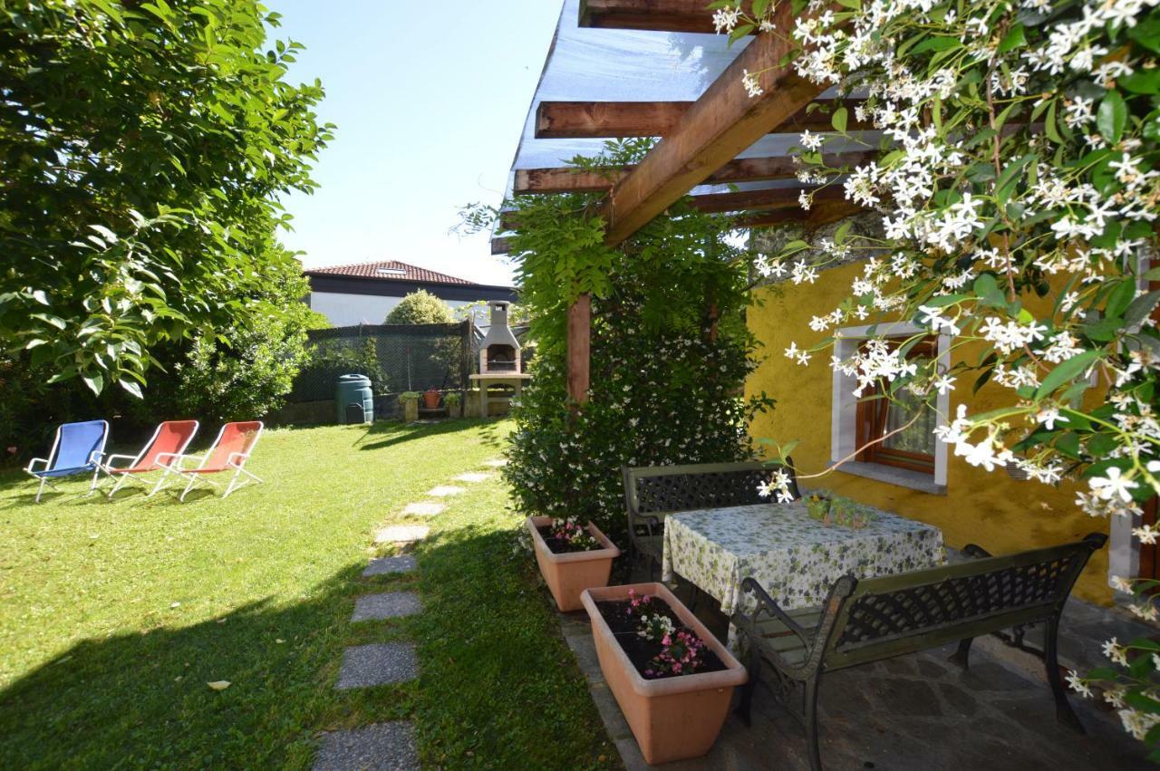 Villa Rustico Giulietta E Romeo Colico Exterior foto