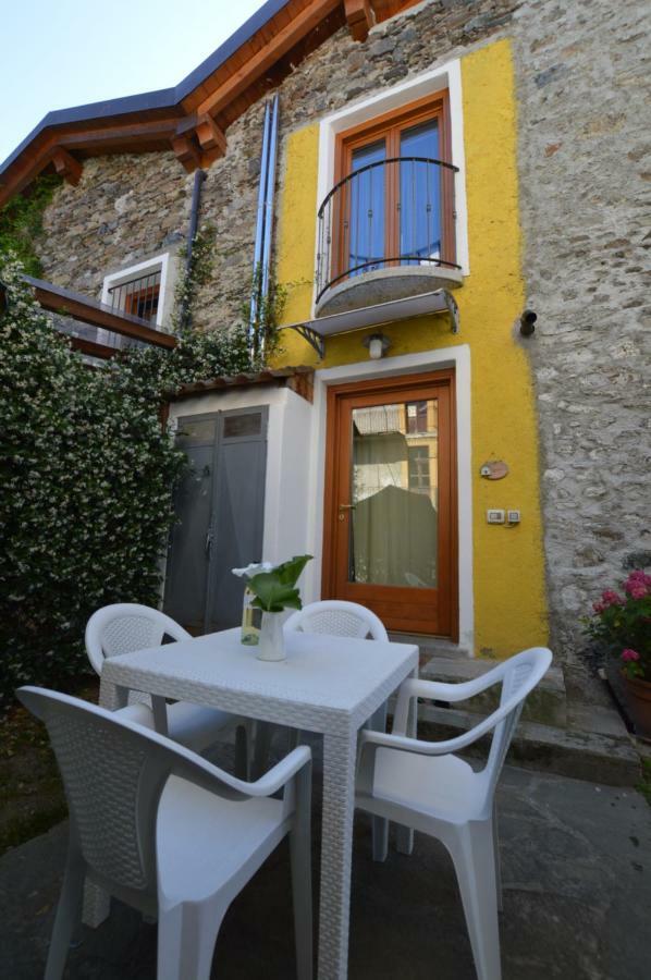 Villa Rustico Giulietta E Romeo Colico Exterior foto
